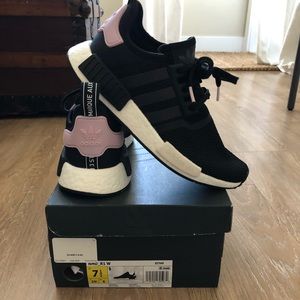 WOMENS NMD R1